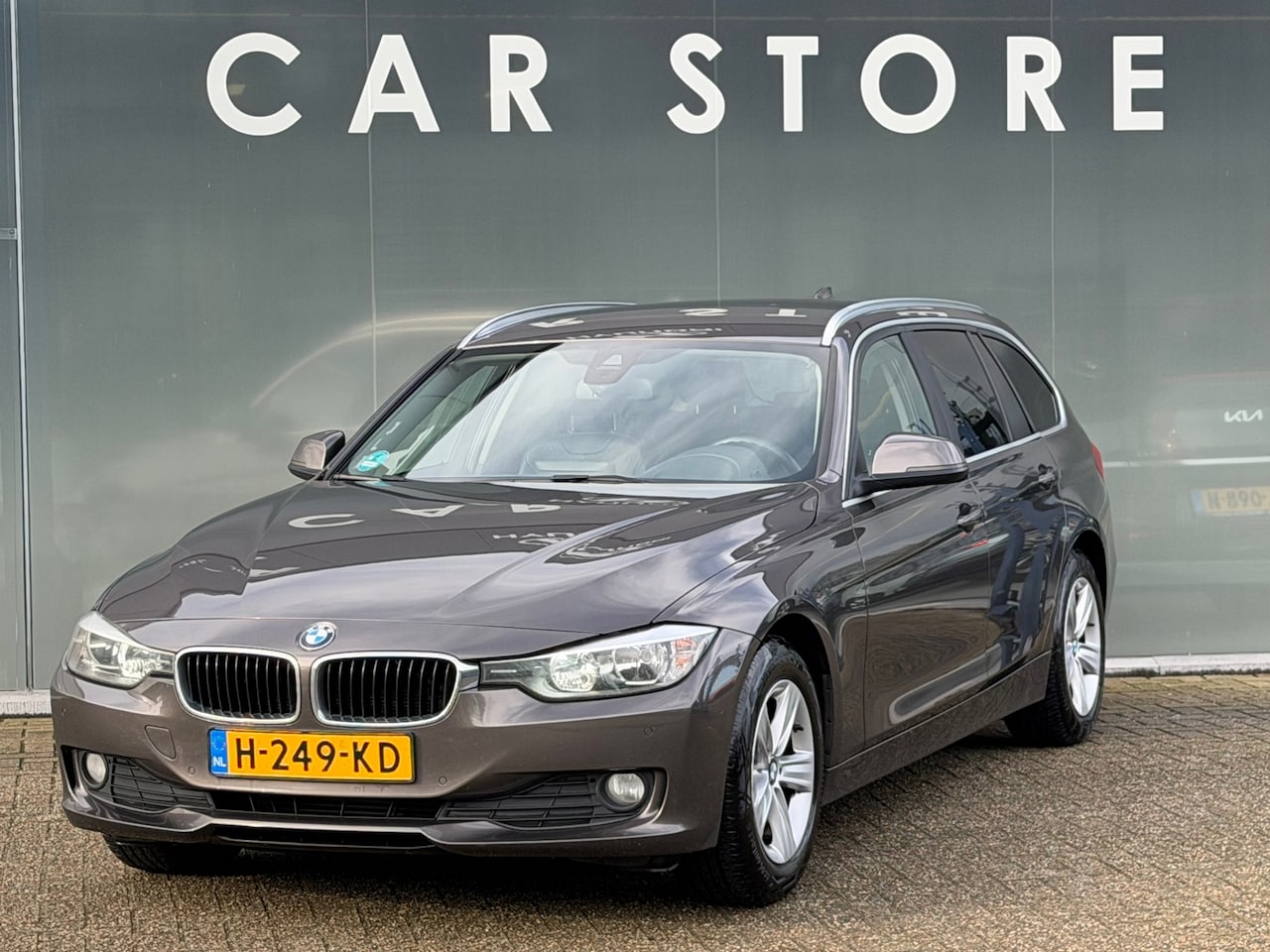 BMW 3-serie Touring - 318d Edition High Executive TREKHAAK - AutoWereld.nl
