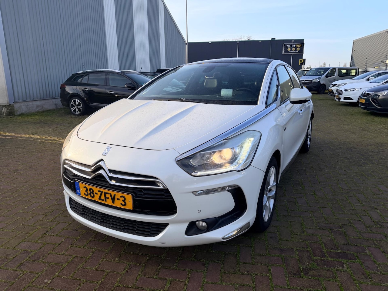 Citroën DS5 - 2.0 Hybrid4 Business Executive panoramadak - AutoWereld.nl