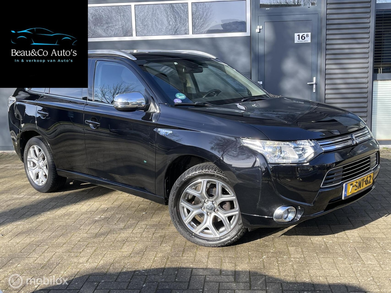 Mitsubishi Outlander - 2.0 PHEV Intense + | Dealer onderhouden - AutoWereld.nl