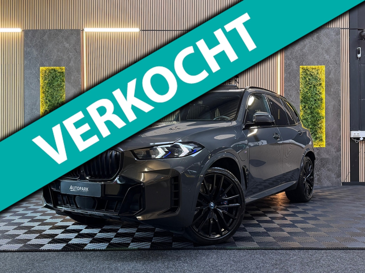 BMW X5 - XDrive50e M-SPORT|PANO|BOWERS &WILKINS|SOFTCLOSE|LUCHTVERING|360 CAM|HUD|KEYLESS|MEMORY SE - AutoWereld.nl