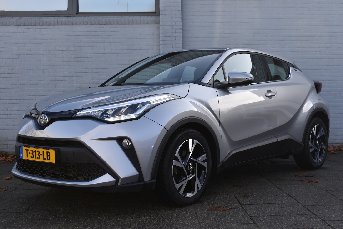 Toyota C-HR - 5-deurs 1.8 Hybrid Dynamic Automaat 122pk |  Achteruitrijcamera |  Cruise control | Keyles - AutoWereld.nl