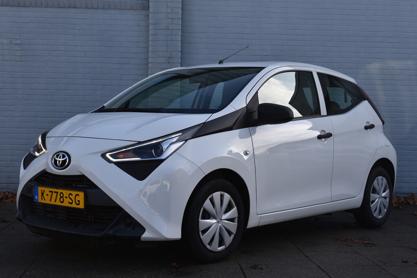 Toyota Aygo - 1.0 VVT-i x-fun Handgeschakeld 72pk | Cruise control | Bluetooth | Airco | Demonstratieaut - AutoWereld.nl