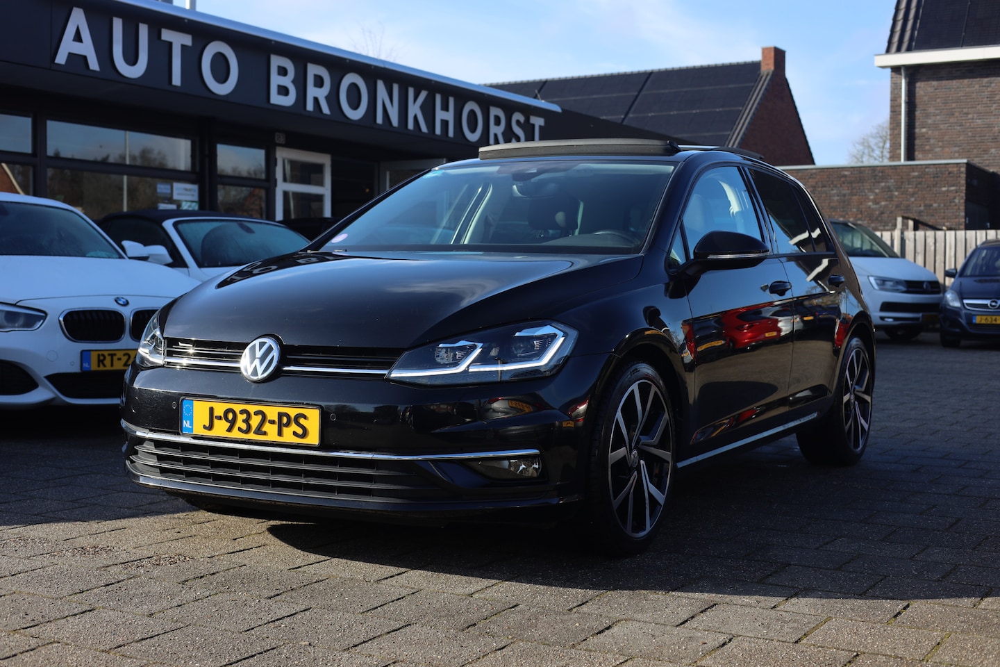 Volkswagen Golf - 1.5 TSI HIGHLINE BUSINESS R I AUT I PANO I CAMERA I ACC I LED - AutoWereld.nl