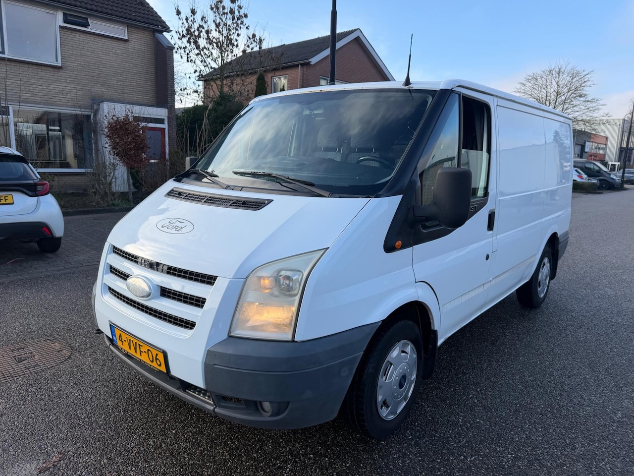 Ford Transit - 260S 2.2 TDCI Ambiente - AutoWereld.nl