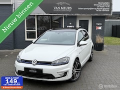 Volkswagen Golf - 1.4 TSI GTE, Standkachel, pano dak, trekhaak, apk 06-2026