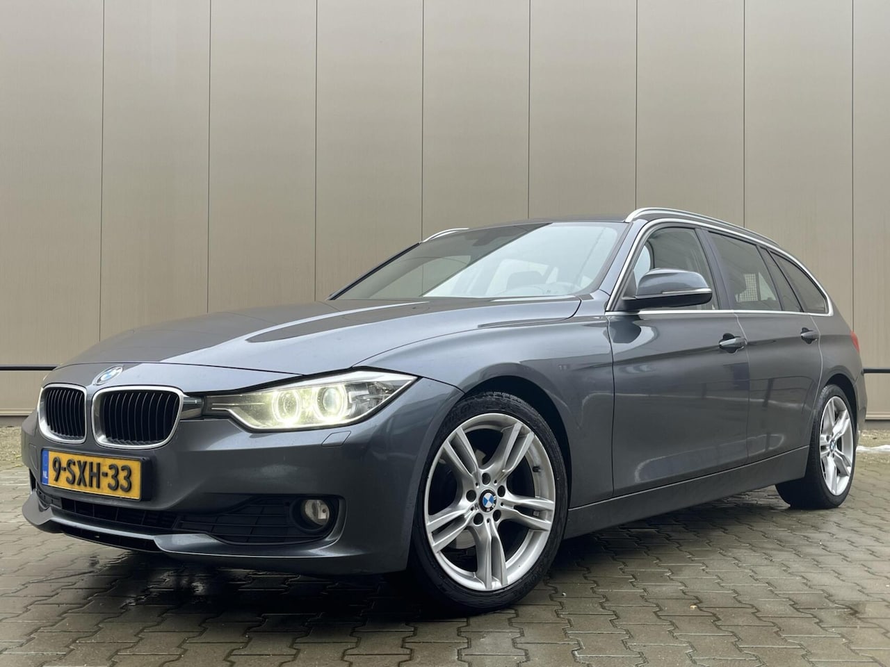 BMW 3-serie Touring - 320d High Executive 320d High Executive - AutoWereld.nl