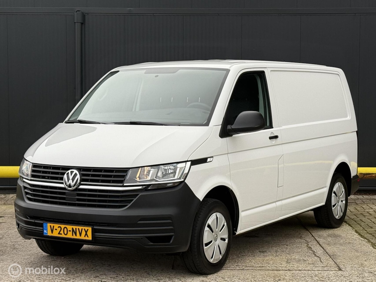 Volkswagen Transporter - 2.0 TDI L1H1 26 AIRCO | Nette staat - AutoWereld.nl
