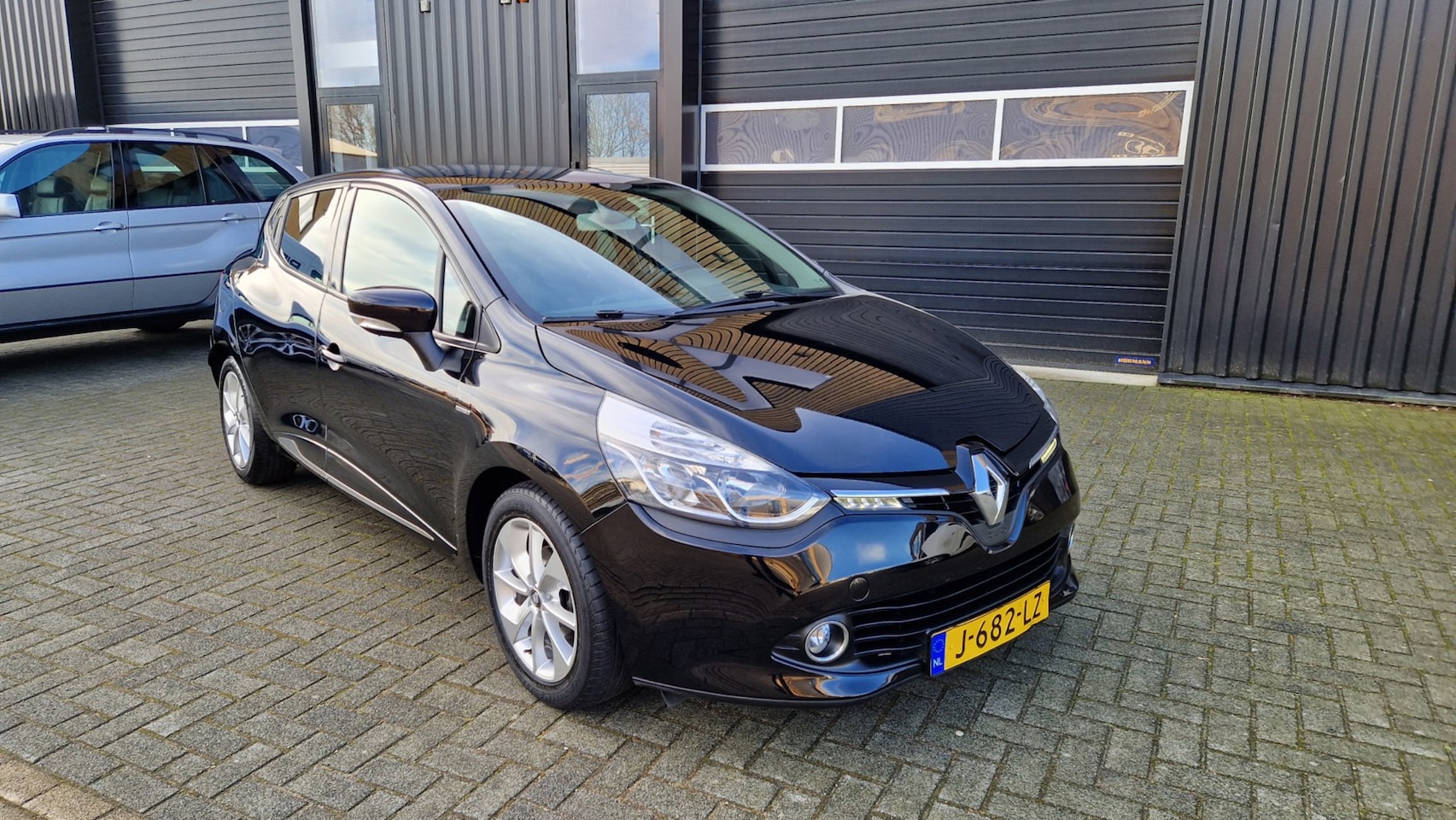 Renault Clio - 0.9 TCe Iconic Airco/Navi - AutoWereld.nl