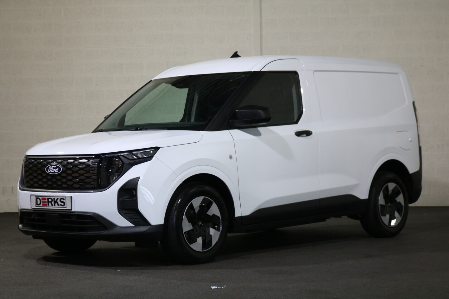 Ford Transit Courier - E-Transit Trend 44 kWh - AutoWereld.nl