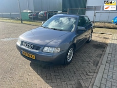 Audi A3 - 1.6 Attraction Elk Ramen