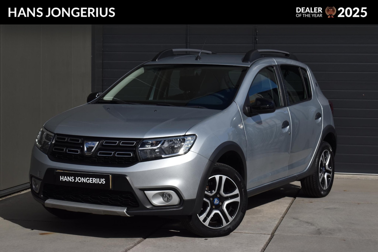 Dacia Sandero Stepway - TCe 100 Bi-Fuel Serie Limitee 15th Anniv. | NAVI | CAMERA | CRUISE CONTROL | CLIMATE CONTR - AutoWereld.nl