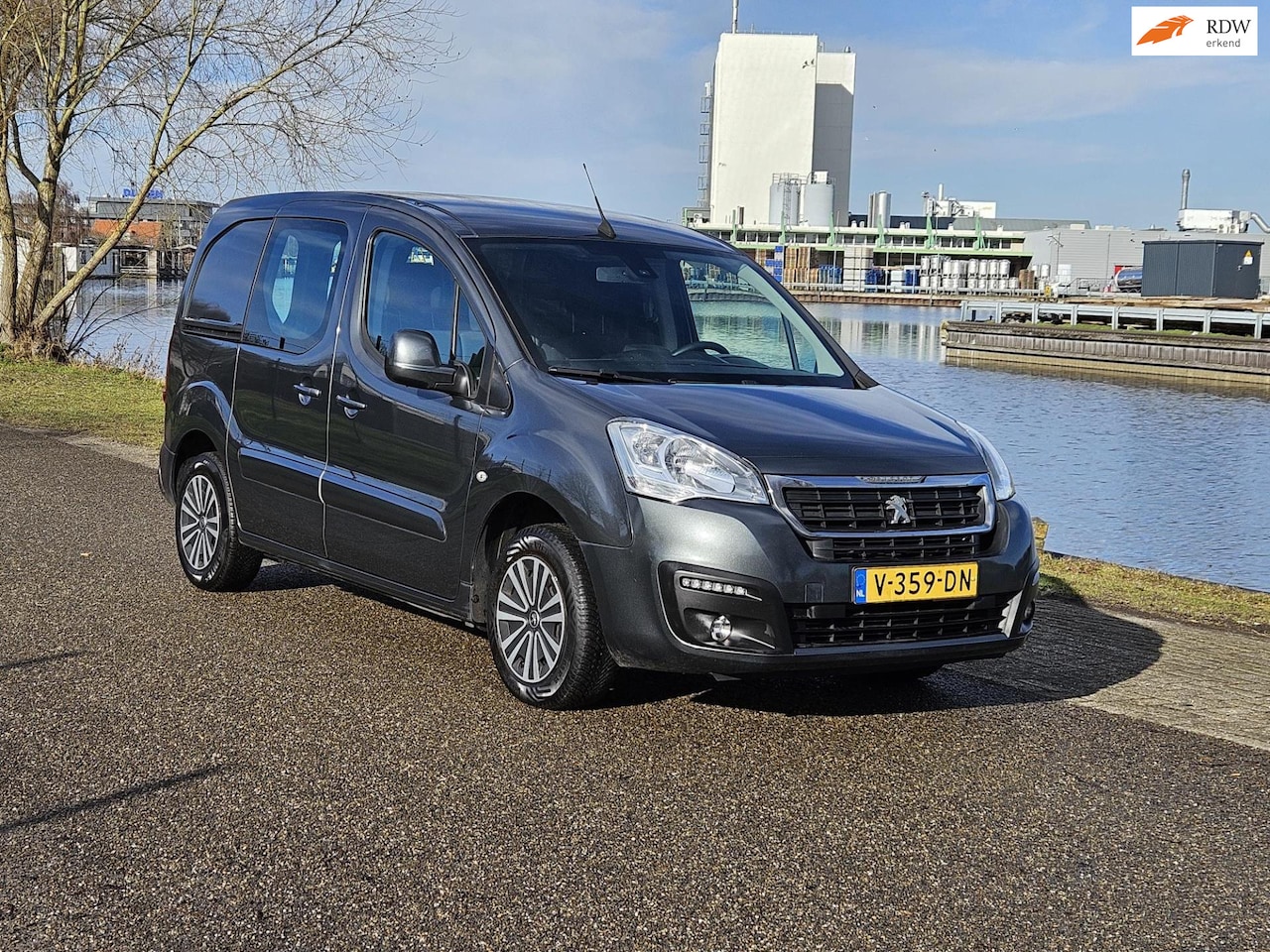 Peugeot Partner - 120 1.6 BlueHDi 100 L1 Première 3-Persoons * Airco * Cruis control * Nieuwe APK - AutoWereld.nl