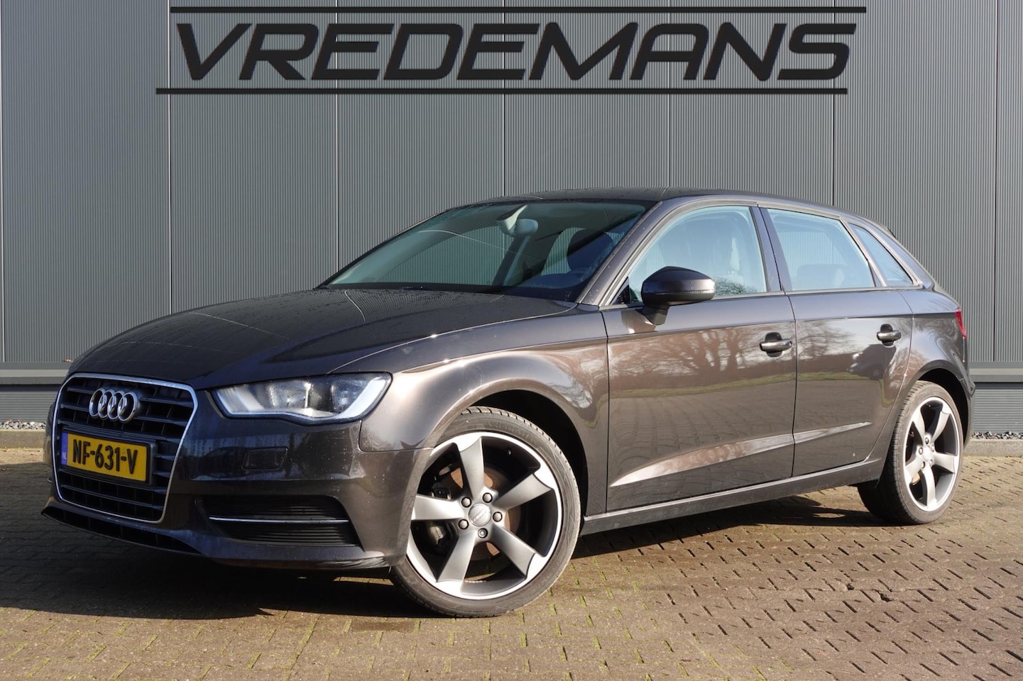Audi A3 Sportback - 1.6 TDI Ambition Pro Line plus 1.6 TDI Ambition Pro Line plus NAVI - AutoWereld.nl