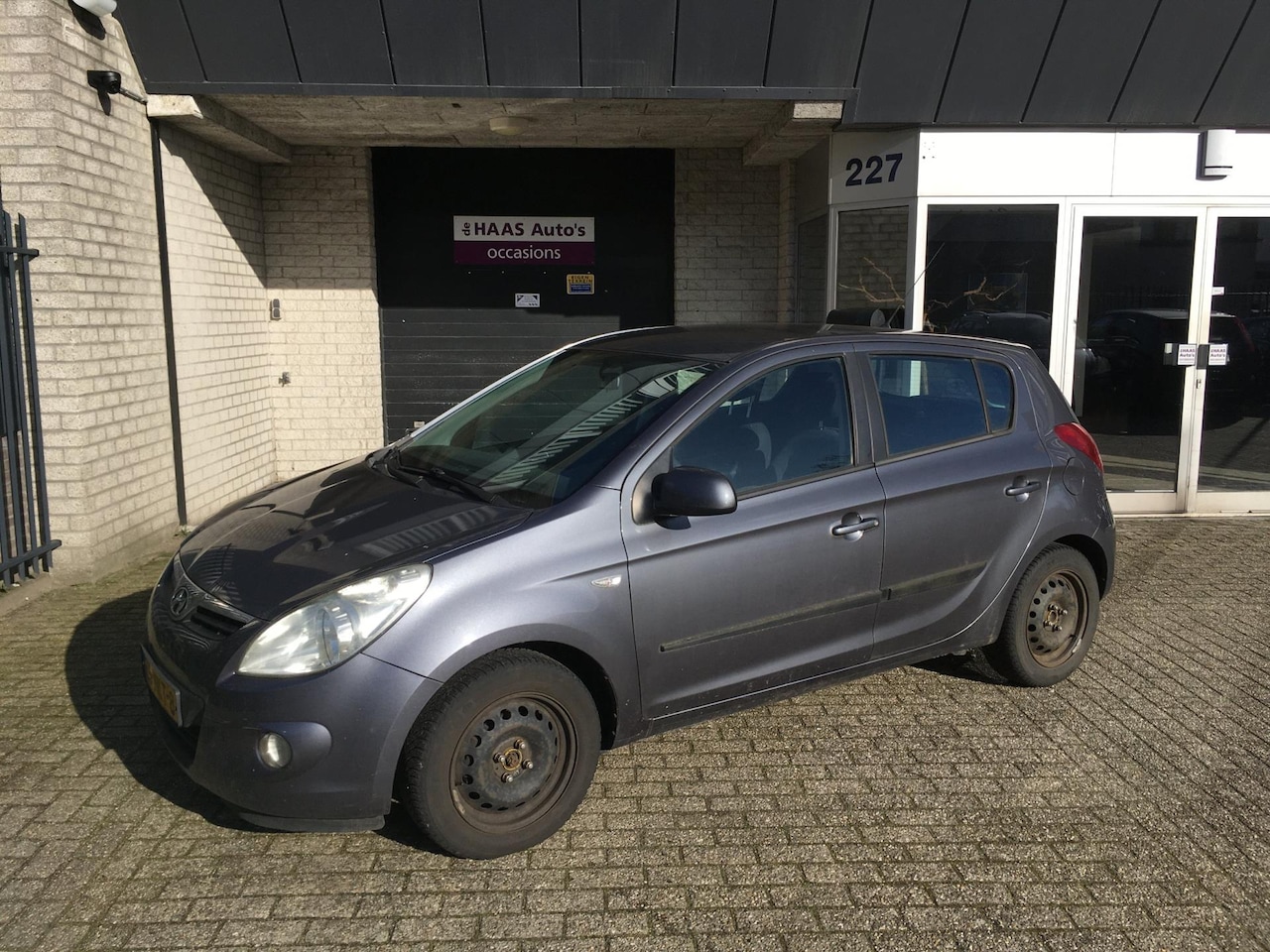 Hyundai i20 - 1.2i i-Motion / AIRCO / EURO-5 / 5 DEURS / DEALER SERVICED / EXPORT - AutoWereld.nl