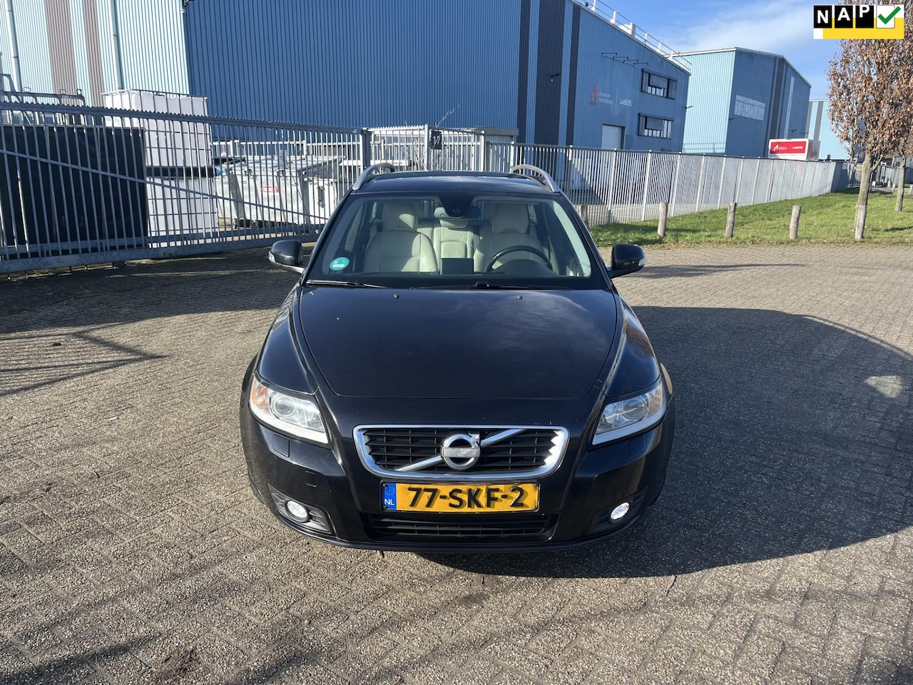 Volvo V50 - 1.6 D2 S/S Limited Edition 1.6 D2 S/S Limited Edition - AutoWereld.nl