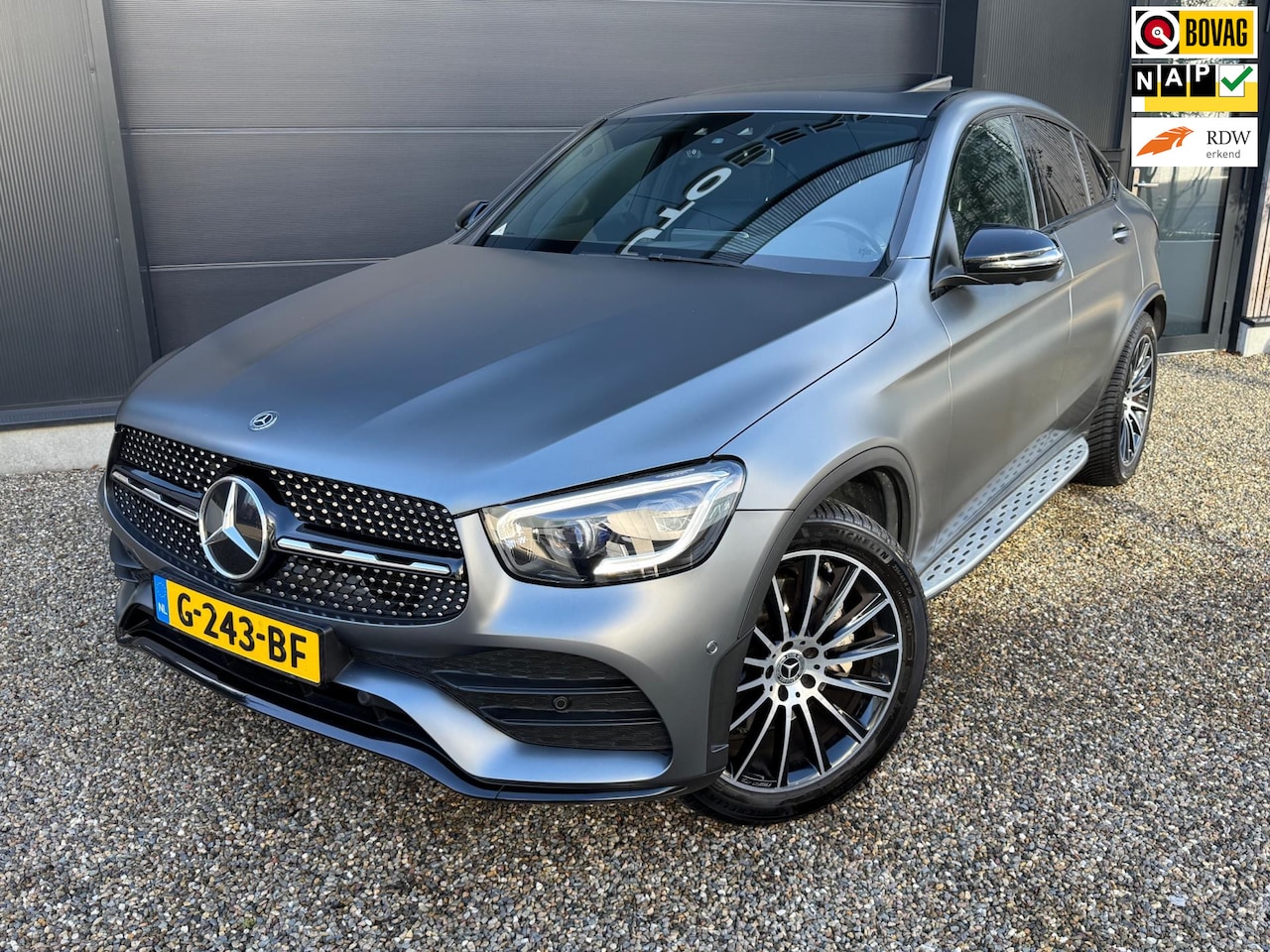 Mercedes-Benz GLC-klasse Coupé - 200 Premium Plus AMG | Night | Schuifdak | Burmester | Trekhaak | Sfeerverlichting | 360 c - AutoWereld.nl