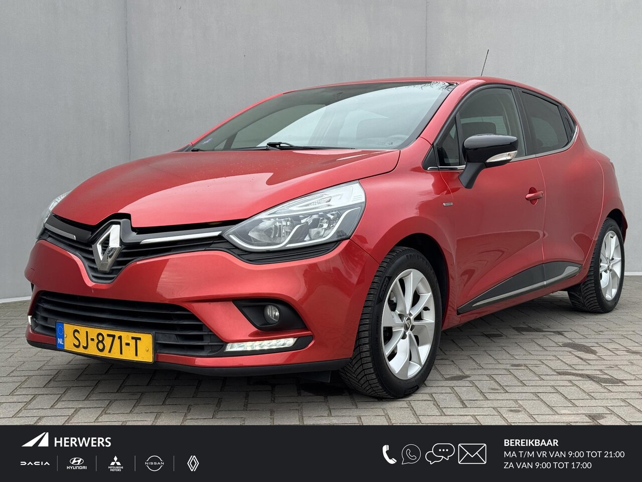 Renault Clio - TCe 90 Limited / Navigatie / Lichtmetalen Velgen / Parkeersensoren / Cruise Control / All - AutoWereld.nl
