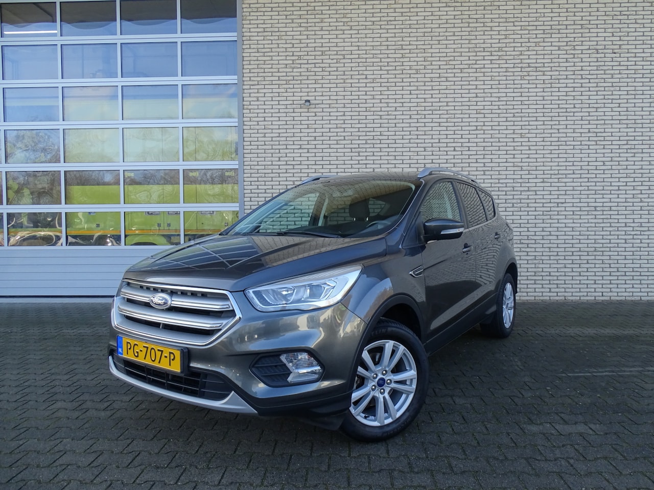 Ford Kuga - 1.5 EcoBoost Trend Ultimate | Trekhaak | verwarmde voorruit | Cruise. | PDC - AutoWereld.nl