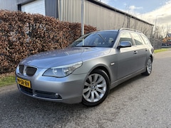 BMW 5-serie Touring - 523i Executive / AUTOMAAT / LEER / NAVI / CRUISE