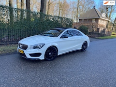 Mercedes-Benz CLA-Klasse - 250 AMG Panoramadak, Leer, 211PK