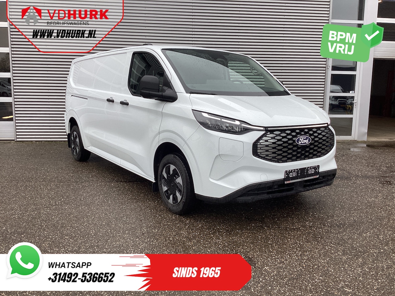 Ford Transit Custom - E-Transit 65 kWh L2 330 km WLTP 2x Schuifdeur/ Standkachel/ Snellader/ 2.3t Trekverm./ Car - AutoWereld.nl