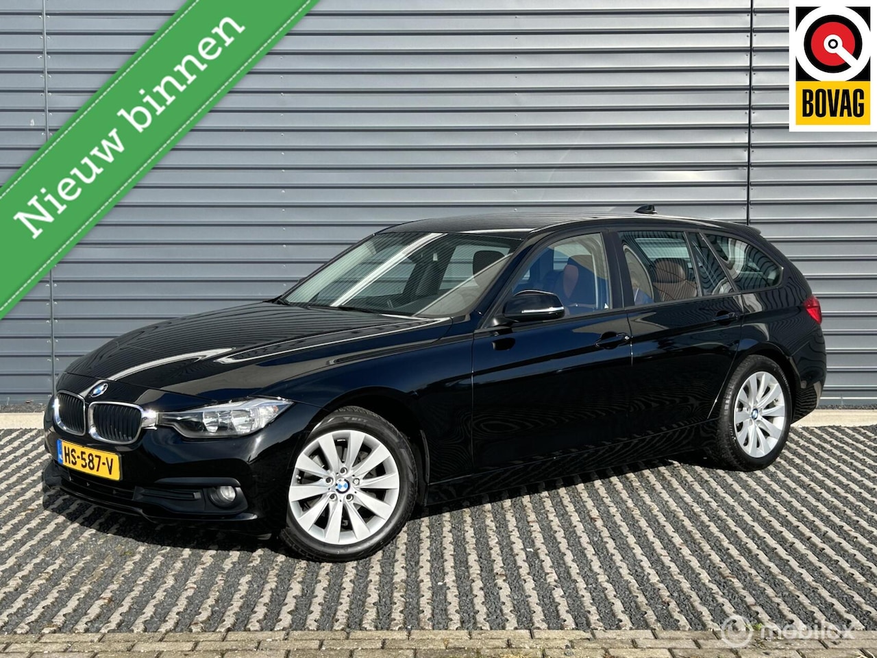 BMW 3-serie Touring - 316d Corporate Lease Essential | Leder - AutoWereld.nl