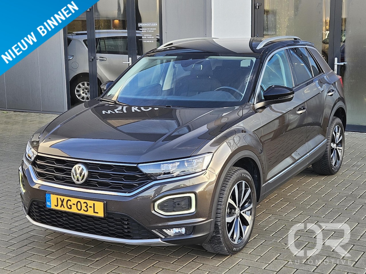 Volkswagen T-Roc - 1.5 TSI Executive Automaat Carplay Camera Trekhaak - AutoWereld.nl