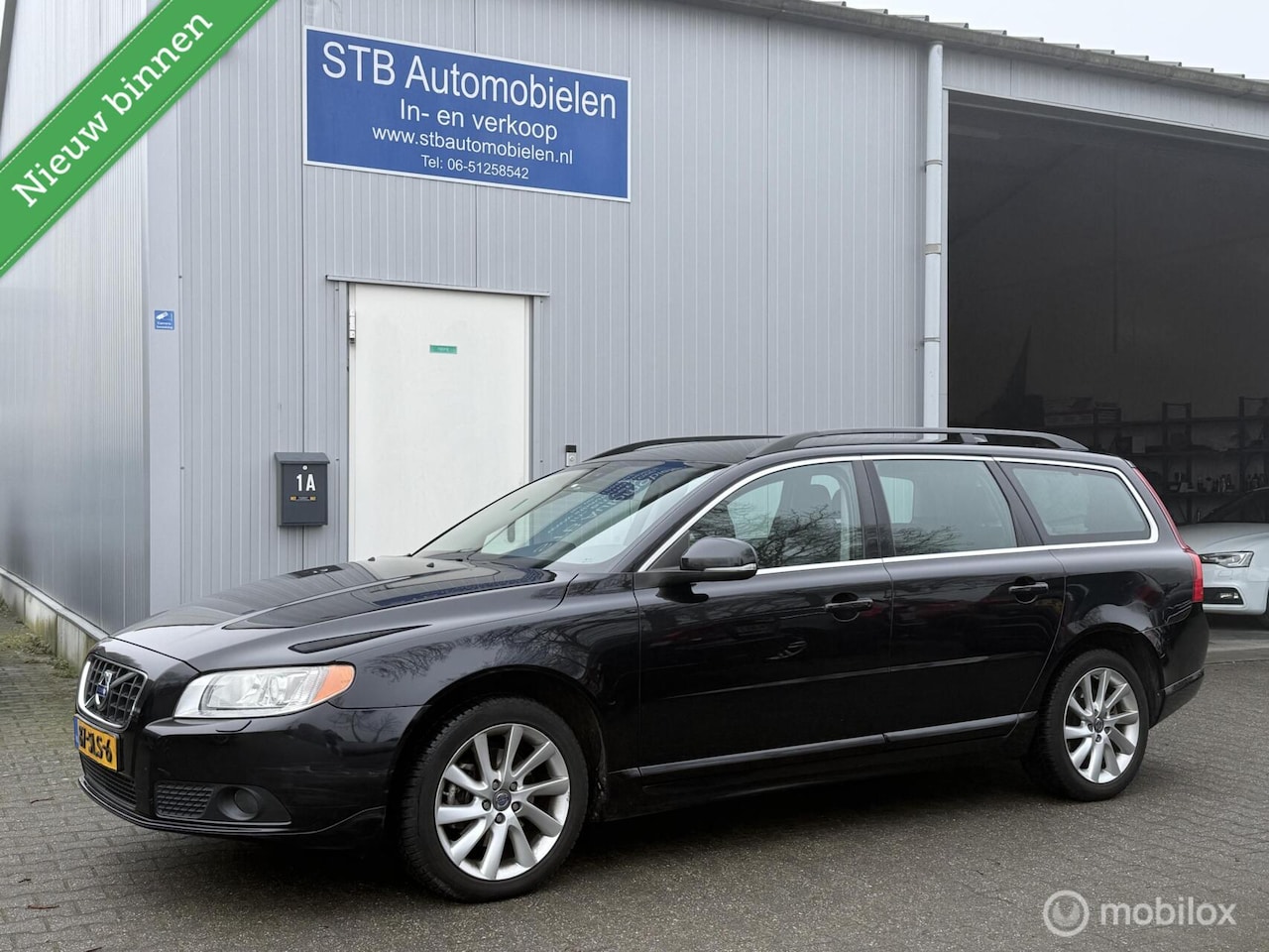 Volvo V70 - 1.6 T4 Limited Edition 1.6 T4 Limited Edition, Automaat, Leer, Navi - AutoWereld.nl