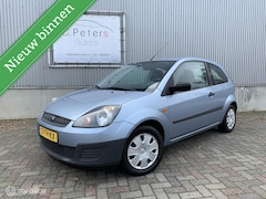 Ford Fiesta - 1.3-8V Style 2006 / Airco / Trekhaak / Zuinig / NAP