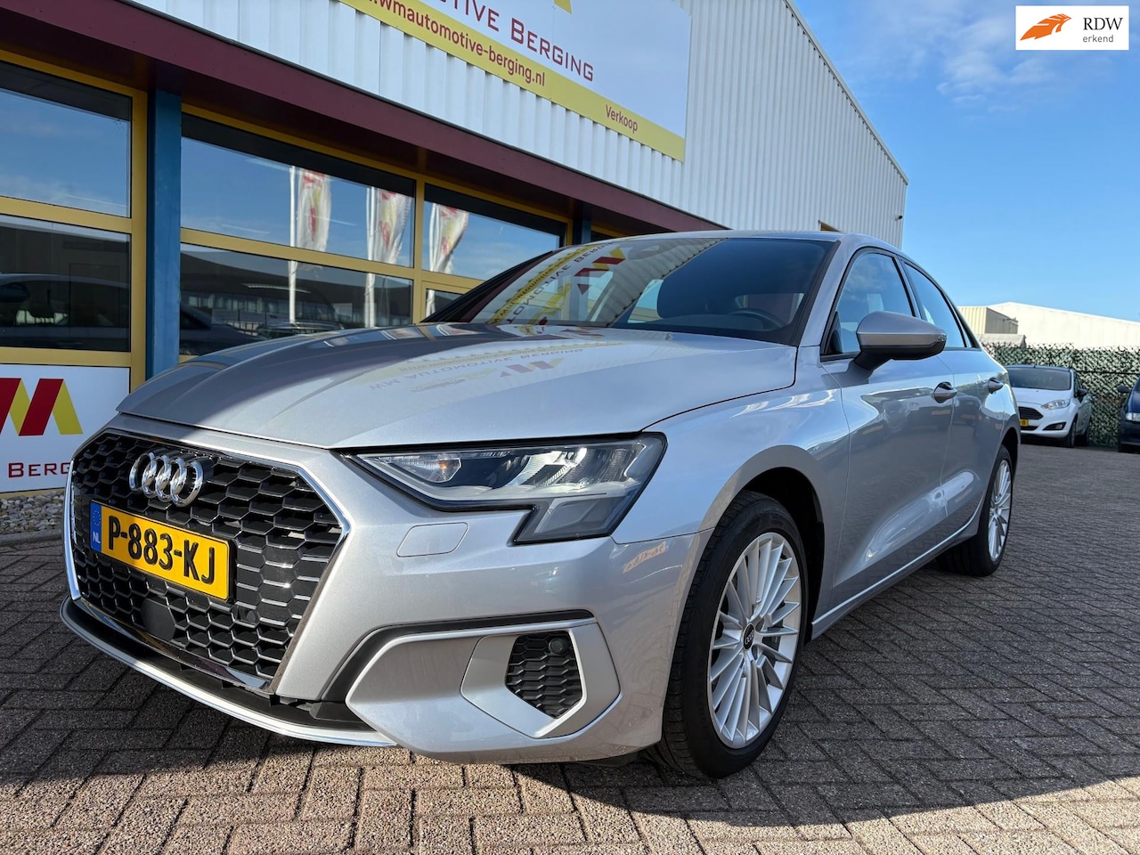 Audi A3 Limousine - 30 TFSI Business edition AUTOMAAT - AutoWereld.nl