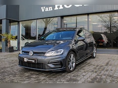Volkswagen Golf - 1.5 TSI Highline R Line PANO NAVI LED DSG7