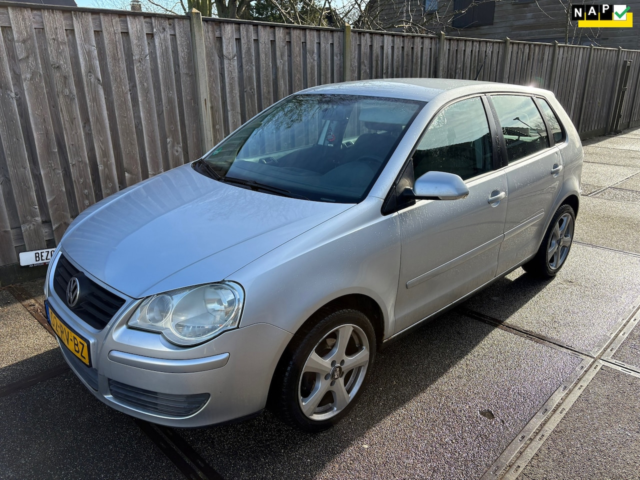 Volkswagen Polo - 1.4-16V AIRCO/ ELEKTRISCHE RAMEN/ LM VELGEN - AutoWereld.nl