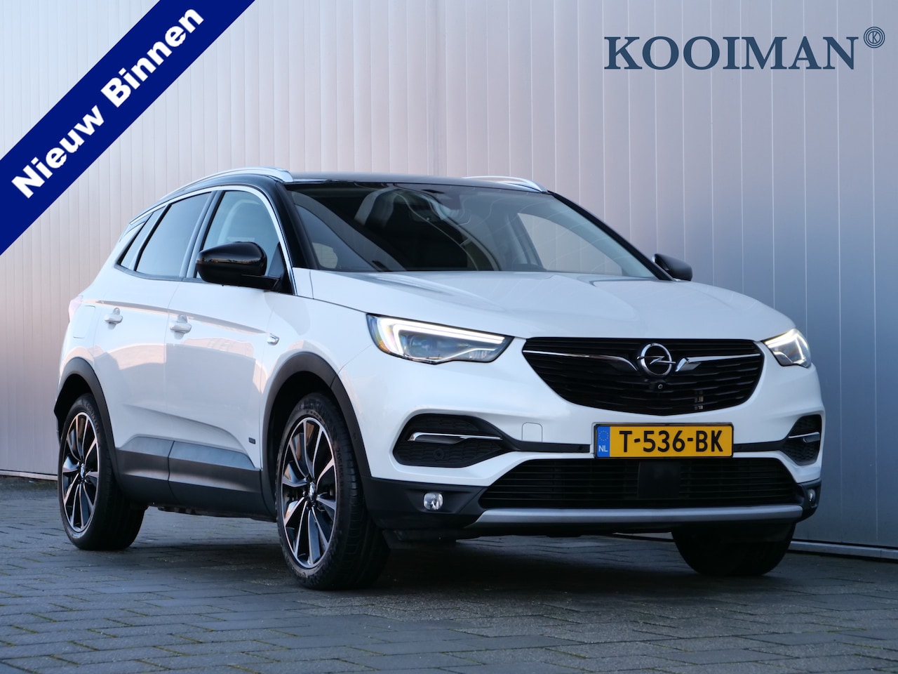 Opel Grandland X - 1.6 Turbo Hybrid4 Ultimate 300 Pk Automaat Navi / DAB / Apple Carplay / Camera / Stoelverw - AutoWereld.nl