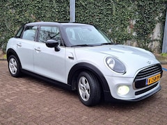 MINI Cooper - 1.5 Business Edition met Next Garantie