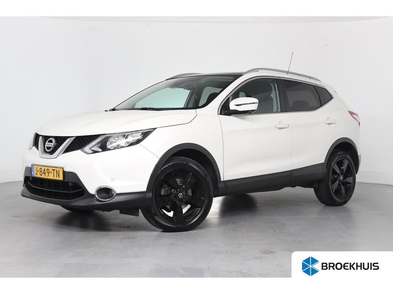 Nissan Qashqai - 1.6 Acenta | Panorama Dak | 360 Camera | Navi | Clima | Stoelverwarming | Cruise Control | - AutoWereld.nl