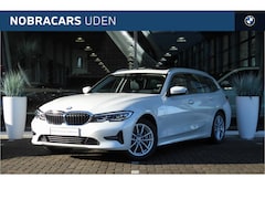 BMW 3-serie Touring - 330e High Executive Automaat / Panoramadak / Trekhaak / Sportstoelen / LED / Head-Up / Liv