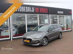Hyundai i30 Wagon - 1.4 T-GDI Premium Winterpakket/Lane-Assist