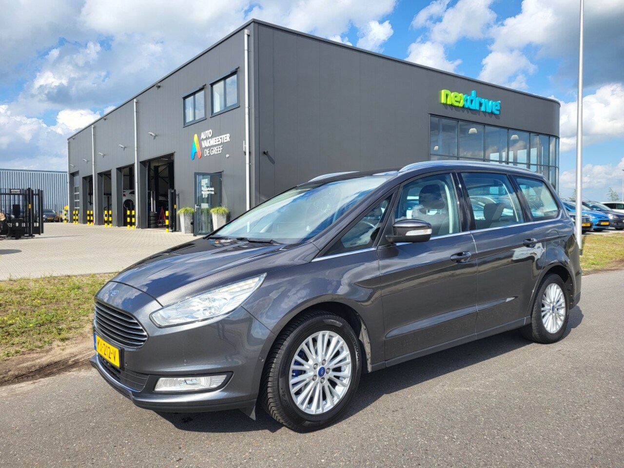 Ford Galaxy - 1.5 160 pk Titanium 7 persoons Winterpack Trekhaak - AutoWereld.nl