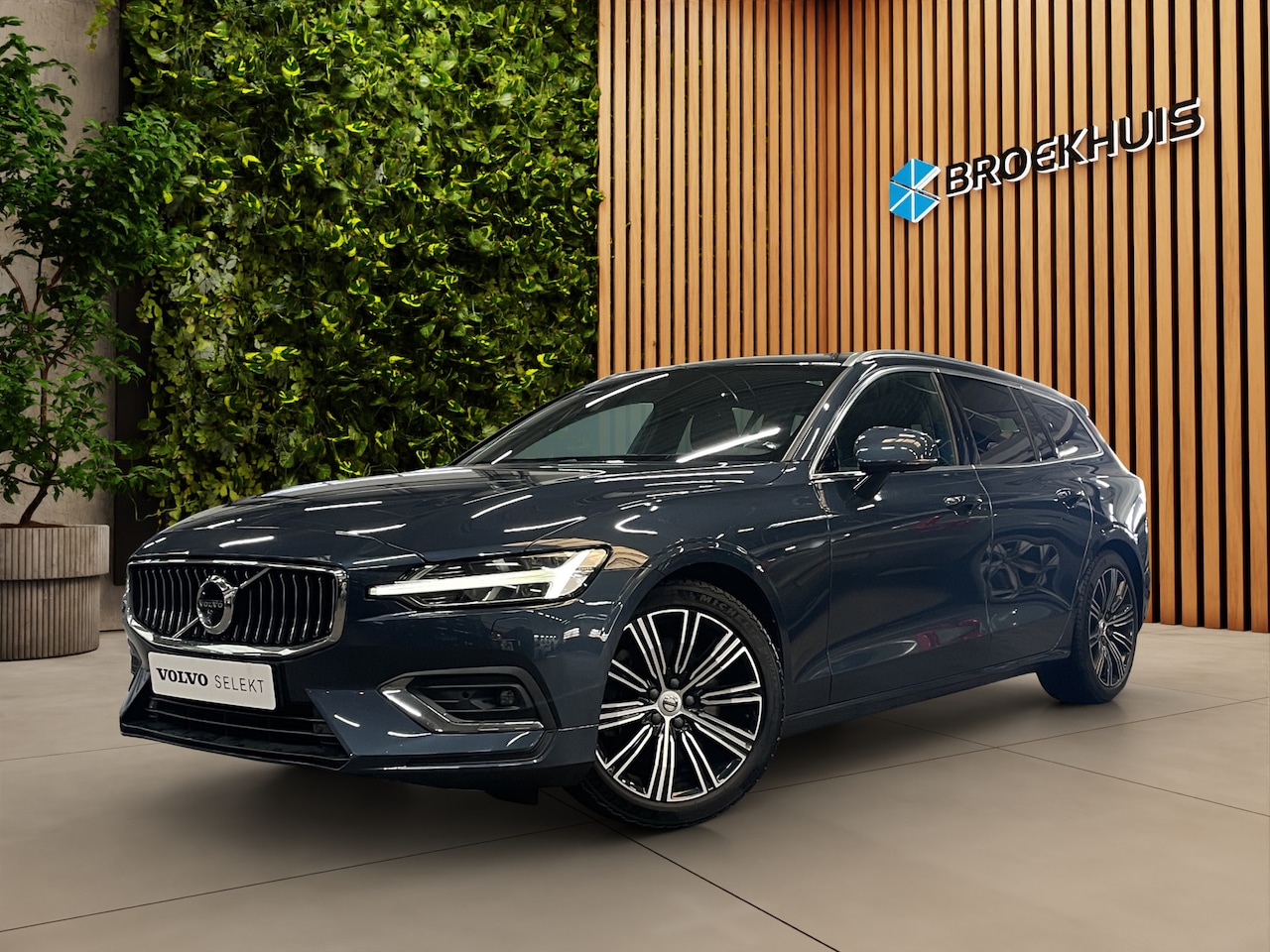 Volvo V60 - 2.0 T5 Inscription Uniek! Bowers&Wilkins HeadUp Stoelventilatie&Massage - AutoWereld.nl