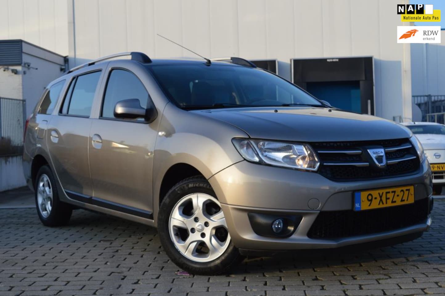 Dacia Logan MCV - 0.9 TCe Prestige Airco Cruise Navi NAP! - AutoWereld.nl