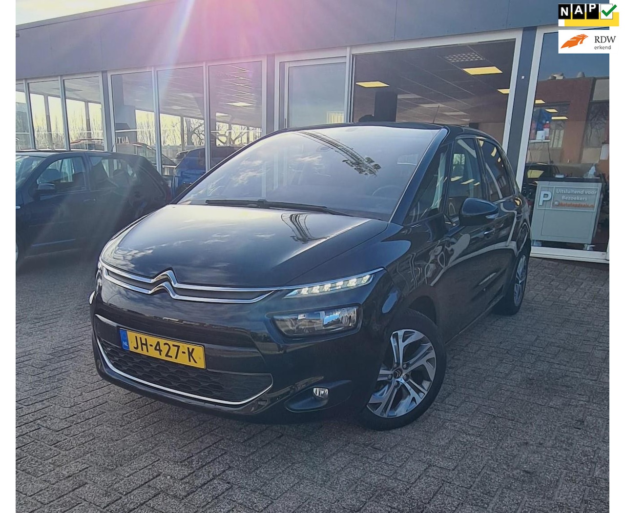 Citroën C4 Picasso - 1.2 PureTech Business | LED VERLICHTING | CARPLAY| CLIMATE CONTROL|CRUISE CONTROL|NAVIGATI - AutoWereld.nl