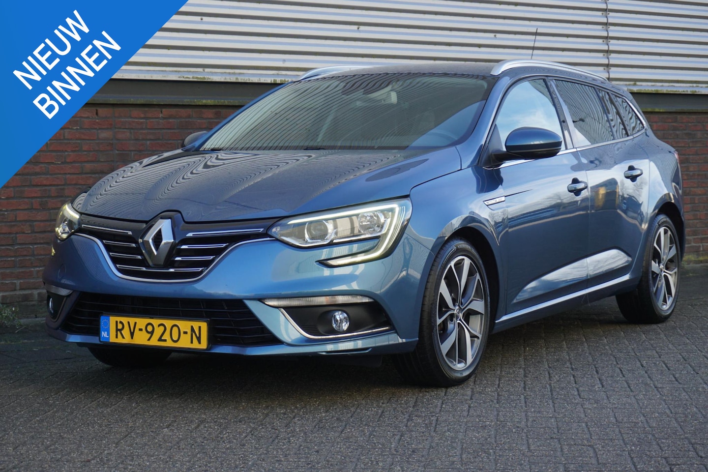 Renault Mégane Estate - 1.2 TCe 130PK Bose/Trekhaak/17Inch.LMV/ Nette auto! - AutoWereld.nl