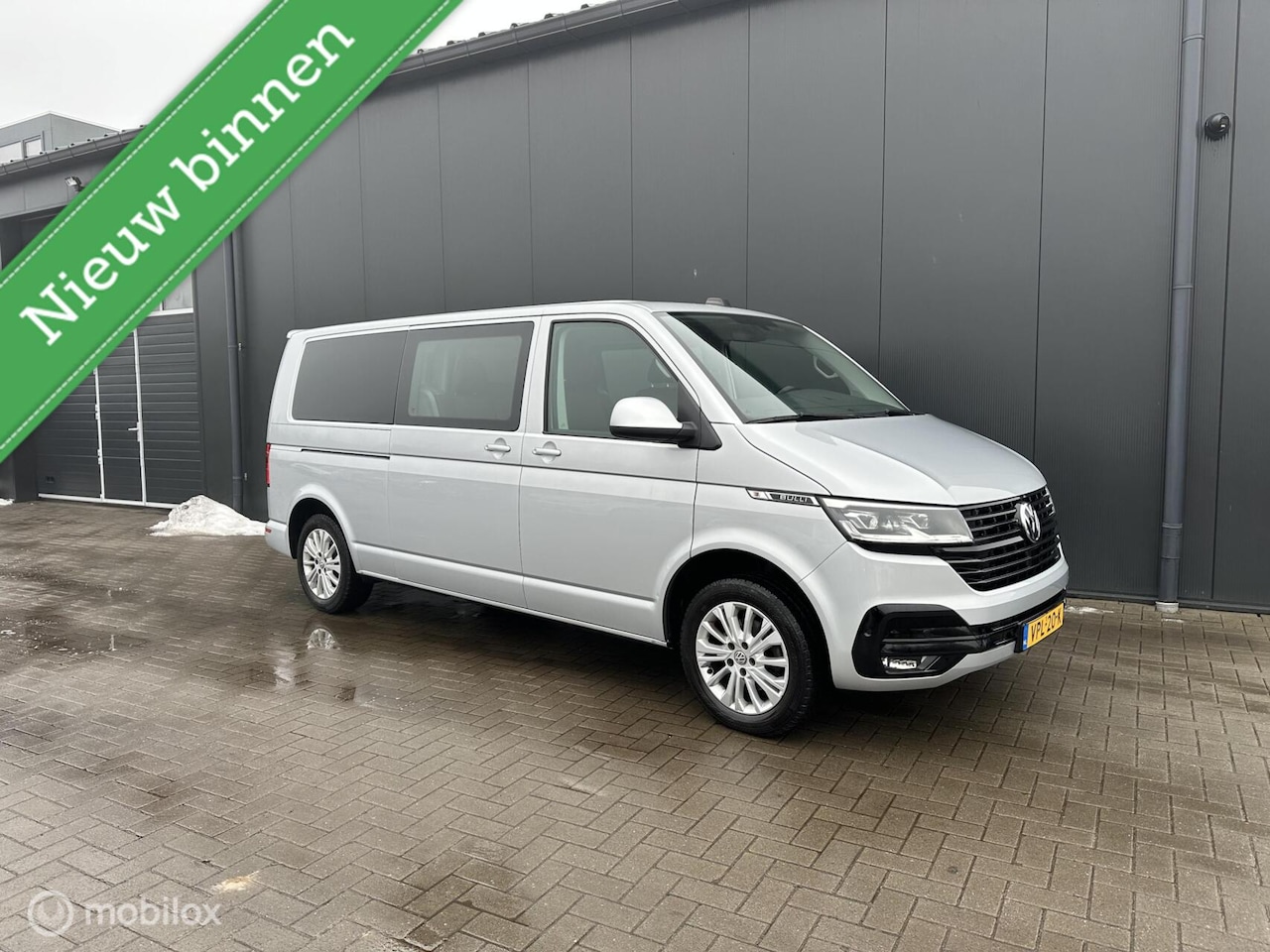 Volkswagen Transporter - 2.0 TDI L2H1 Bulli - AutoWereld.nl