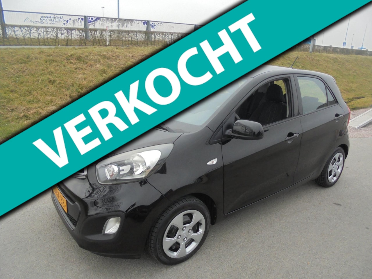 Kia Picanto - Kia picanto 1.2 benzine airco trekhaak 108.000km - AutoWereld.nl