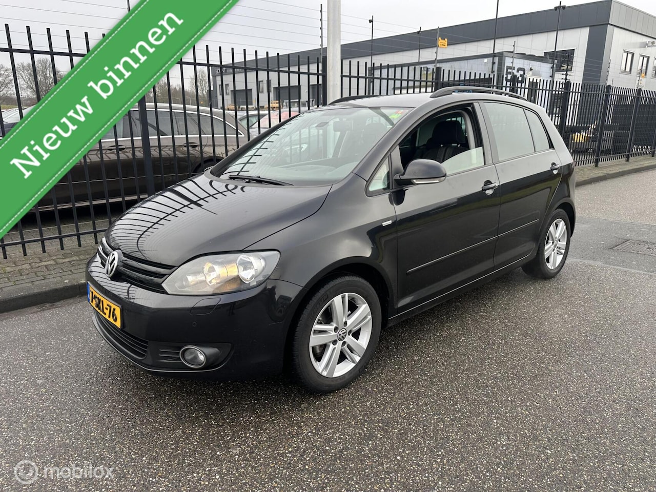 Volkswagen Golf Plus - 1.6 TDI Highline BlueMotion automaat - AutoWereld.nl