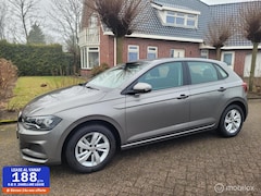 Volkswagen Polo - 1.0 TSI Comfortline , carplay, lm