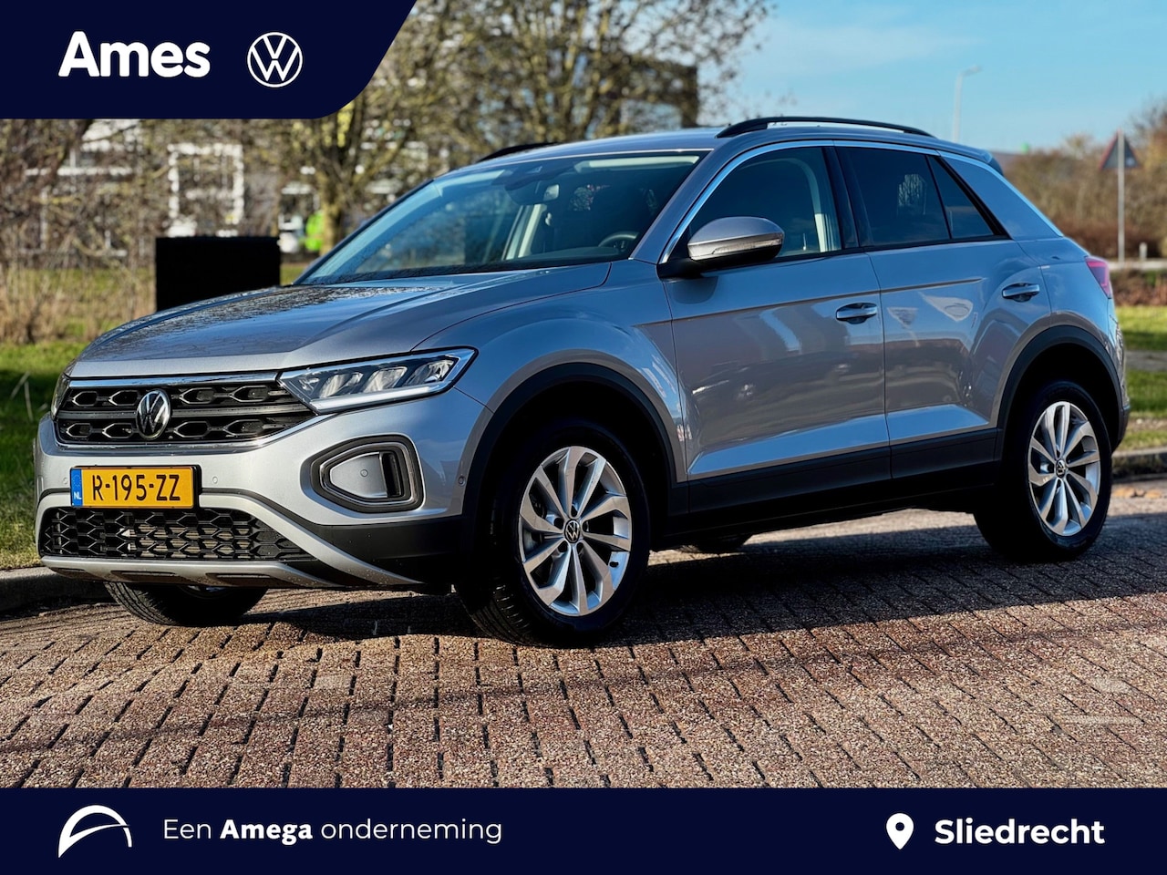 Volkswagen T-Roc - 1.0 TSI 110pk Life | Digital cockpit pro | Extra getint glas | Adaptive cruise control - AutoWereld.nl