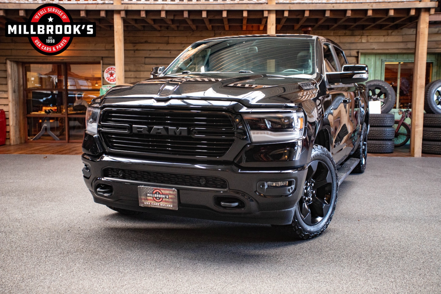 Dodge Ram 1500 - 5.7 V8 Big Horn LPG, Panorama, Stoel verwarming, Bedcover, - AutoWereld.nl