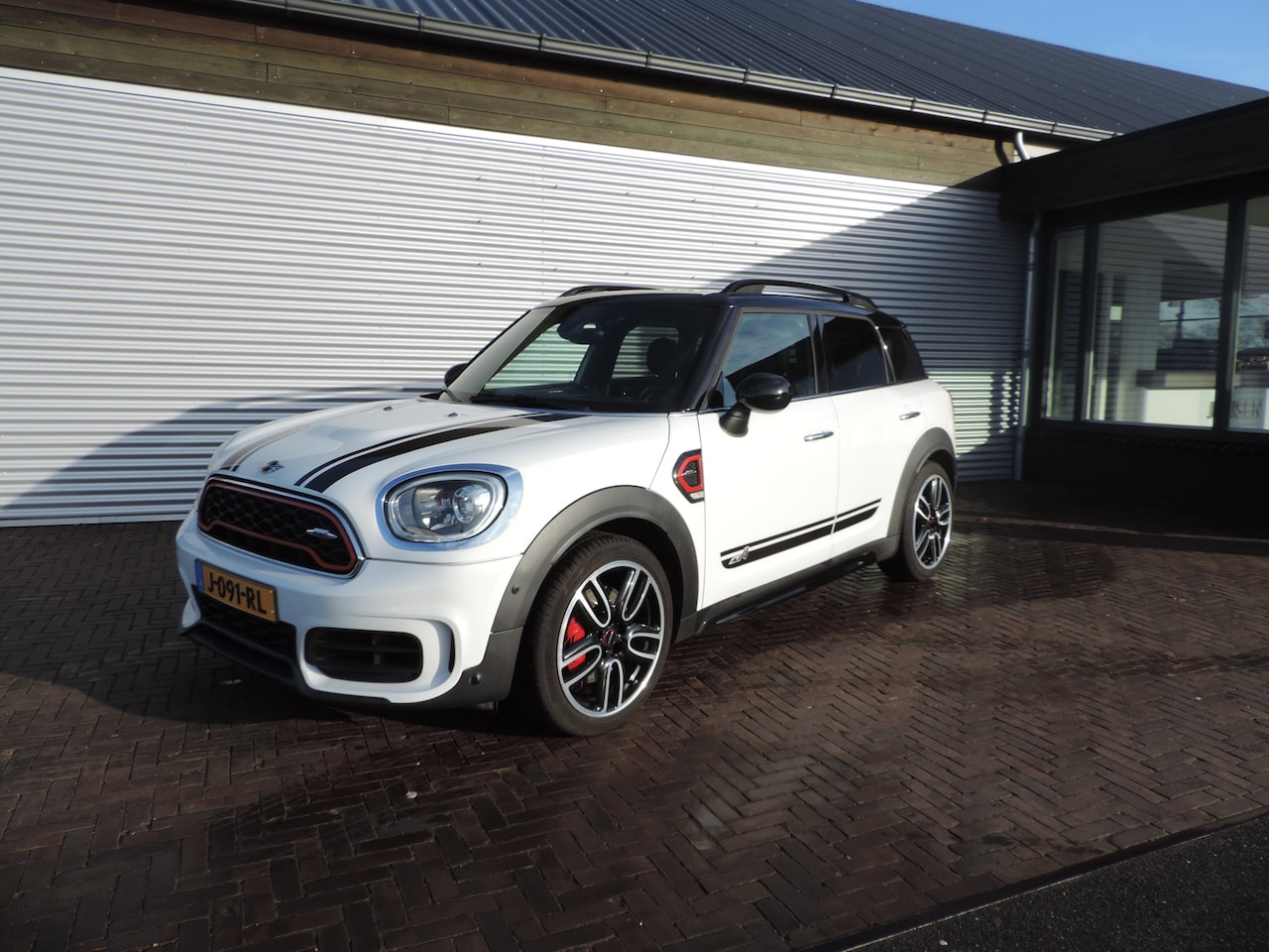MINI Countryman - Mini 2.0 John Cooper Works ALL4 panoramadak sfeer ver vol vol - AutoWereld.nl