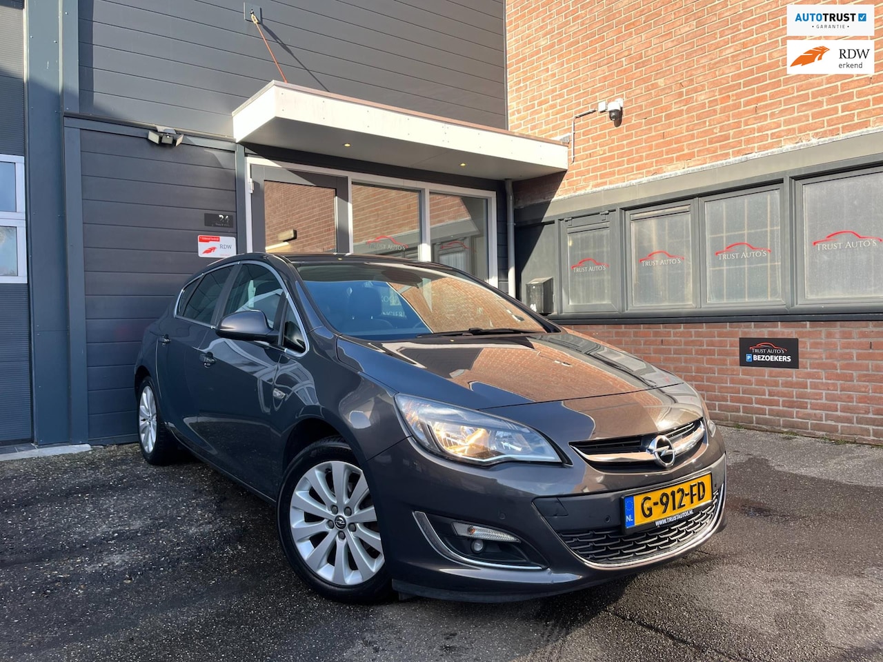 Opel Astra - 1.4 Turbo Sport|Pdc|Navi|Cruise|Airco|Trekhaak - AutoWereld.nl